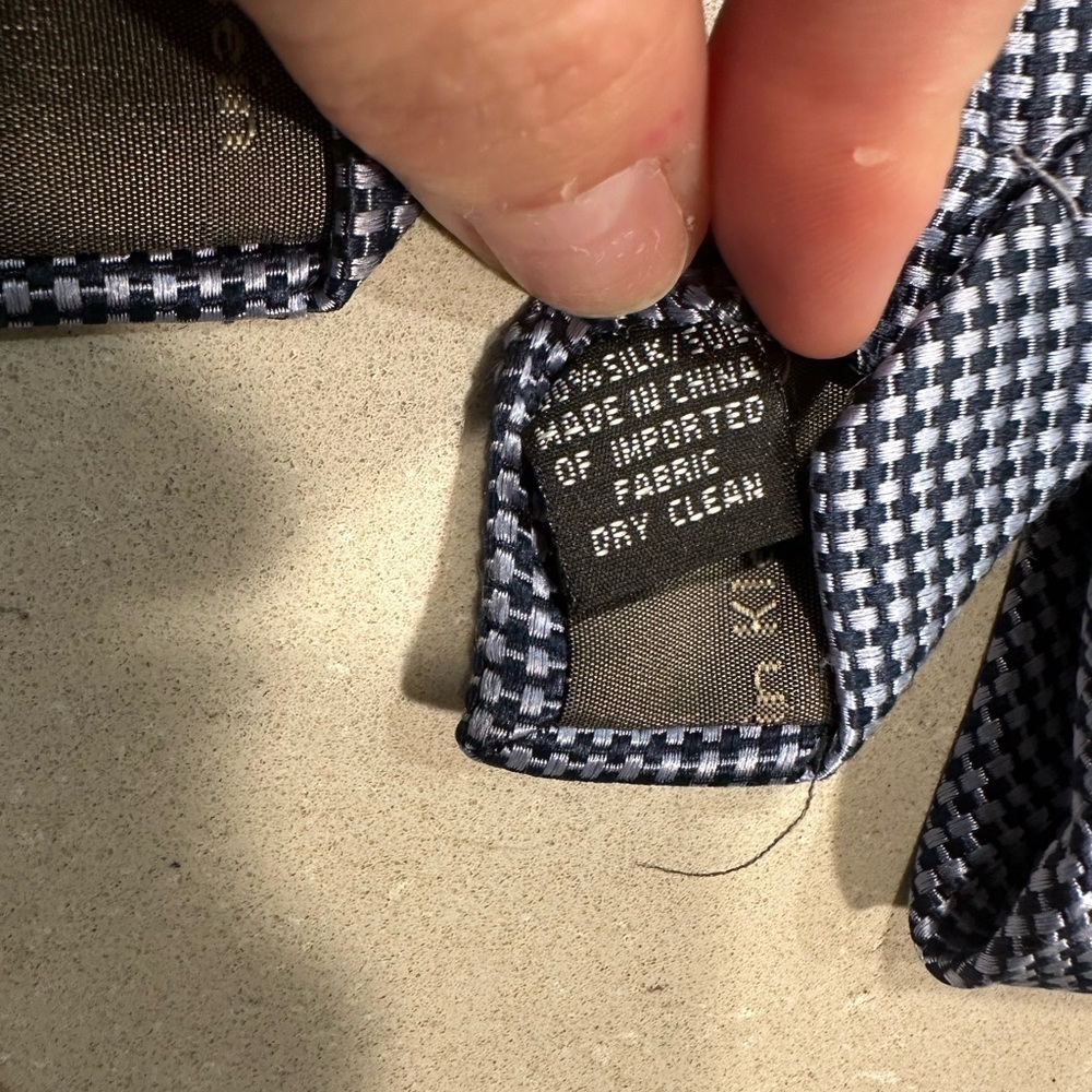 Calvin Klein Men’s Tie - Picture 3 of 3